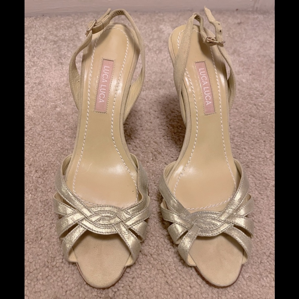 New Luca Luca Green Foil Leather and Suede Peep Toe Slingback Sandals.